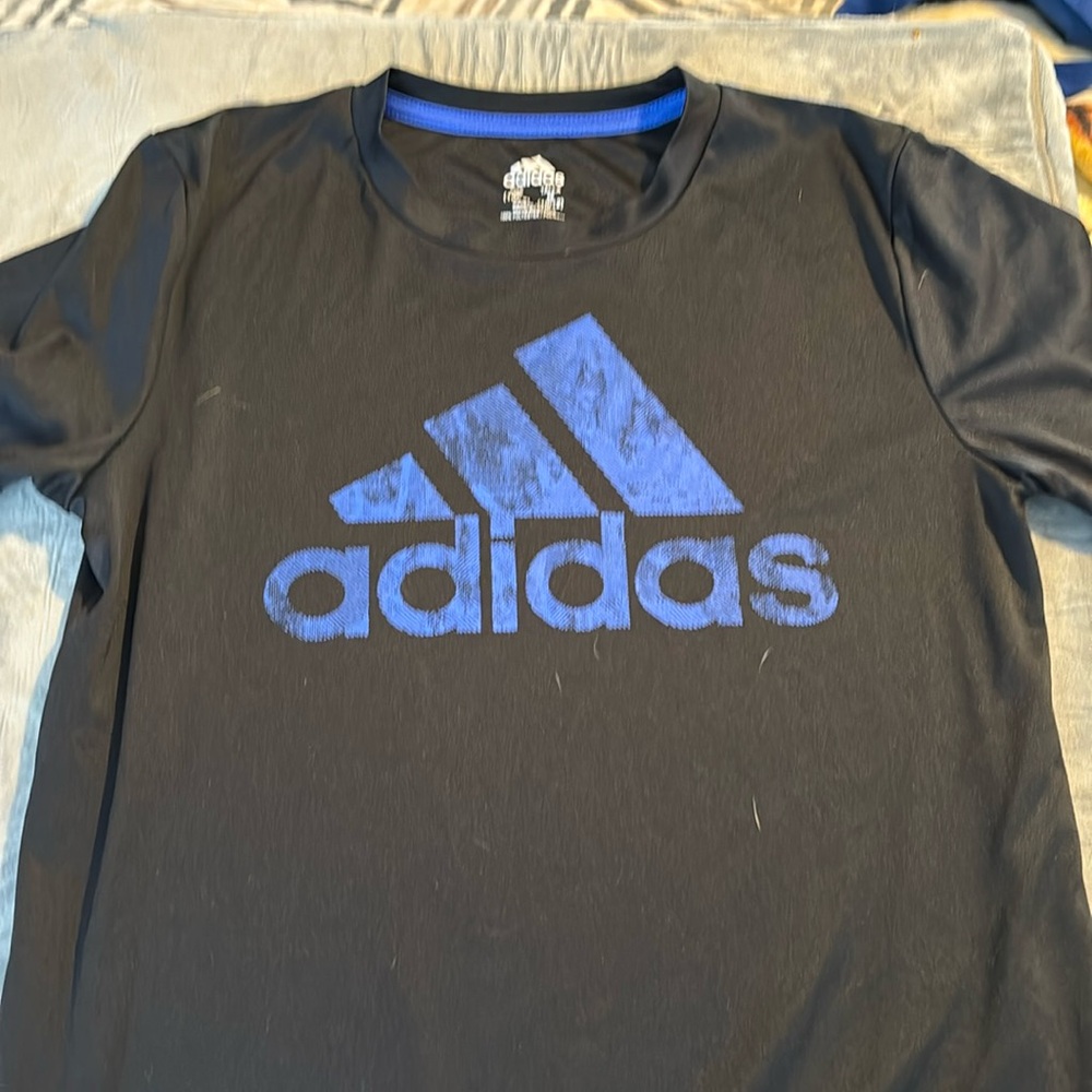 Adidas climalite boys tshirt size M(10-12)